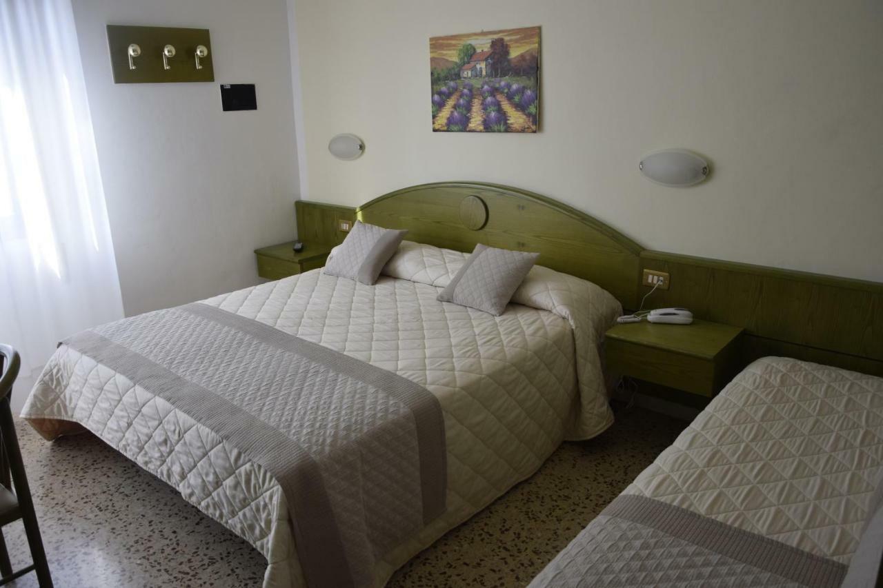 Hotel Marilu Eraclea Mare Exterior foto